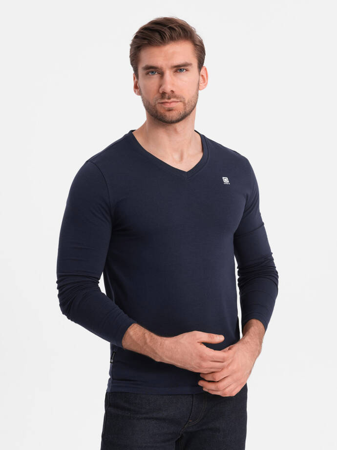 Vyriška elastano marškininė su ilgomis rankovėmis ir iškirpte - tamsiai mėlyna V2 OM-LSCL-0110