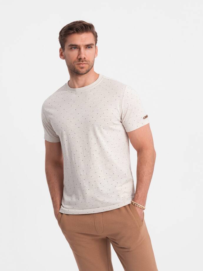 Vyriški marškinėliai su spalvotomis raidėmis - šviesiai smėlio spalvos V1 OM-TSFP-0185