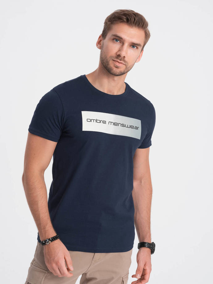 Vyriški medvilniniai marškinėliai su spauda - tamsiai mėlyni V3 S1751